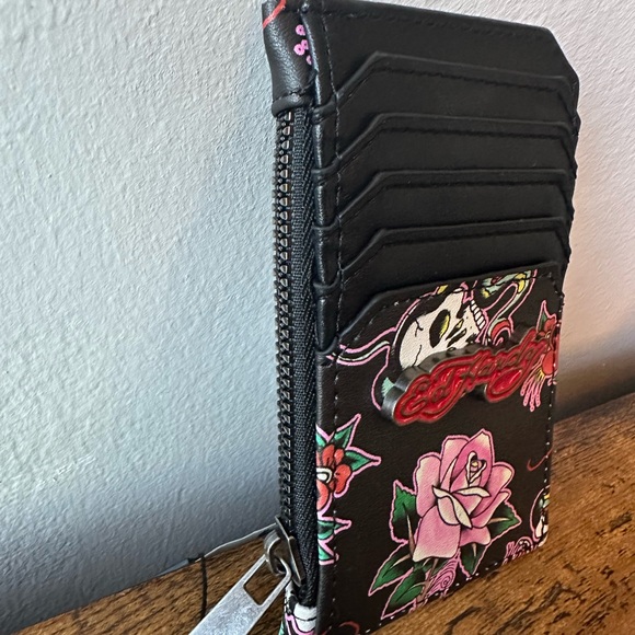 Ed Hardy Black Card Holder Zipper
Pouch with Skull and Floral Design NWT - Picture 4 of 6